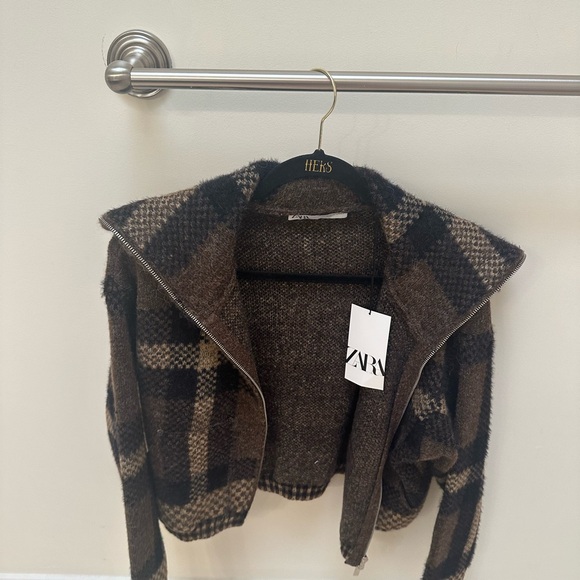 Zara Jacket - Picture 2 of 3